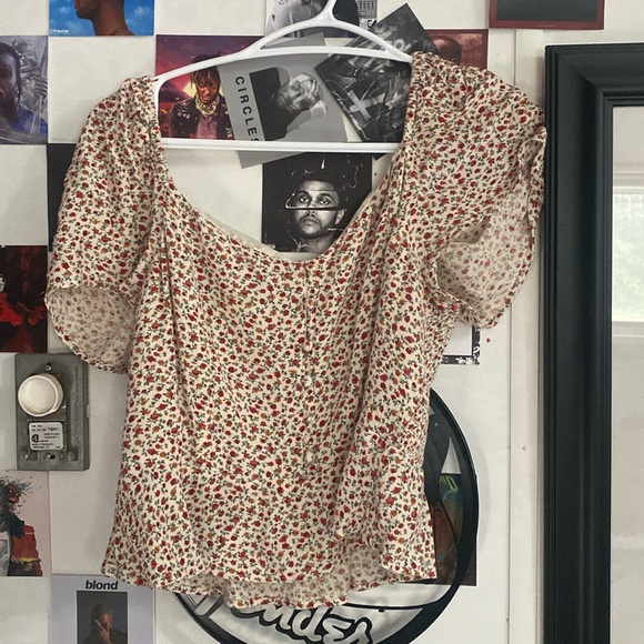 American eagle floral blouse, size medium - Picture 1 of 2